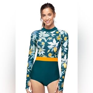 Axesea One Piece Long Sleeve Rash Guard Swimsuit Women’s US Size 4 Floral